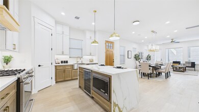 5410 Nolda St unit B, Houston, TX 77007 - photo 3