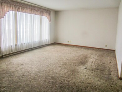 4221 Seigman Ave, Columbus, OH 43213 - photo 5