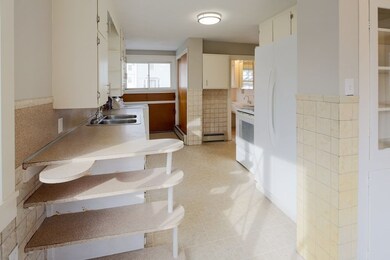 142 Dale St unit 1, Waltham, MA 02451 - photo 4