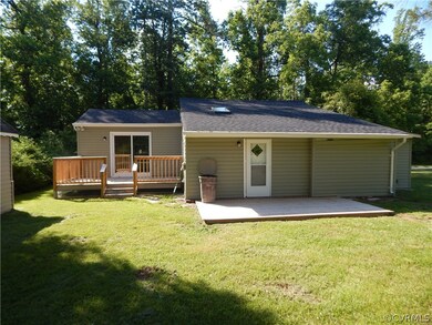 461 Southside Ln, Dunnsville, VA 22454 - photo 3