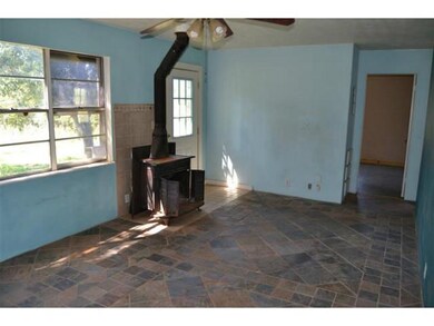 36670 Little River Rd, Tecumseh, OK 74873 - photo 2