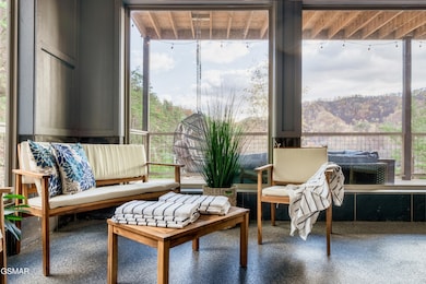 4249WolfHollowWay-124-4000