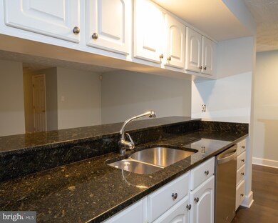 805 Deering Rd unit 7C, Pasadena, MD 21122 - photo 4