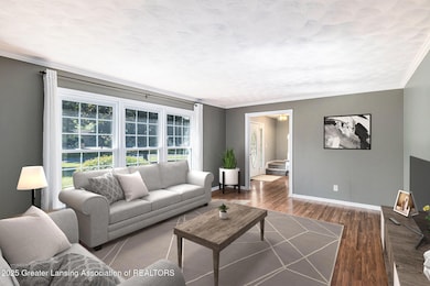 6626 Halloway Ln, Lansing, MI 48917 - photo 7