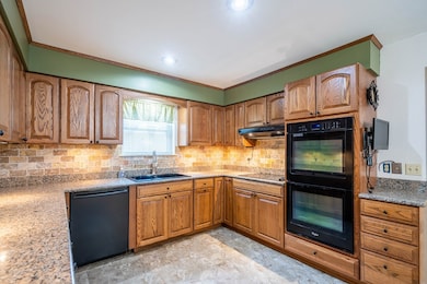 1509 Cascade Ct, Midland, TX 79703 - photo 5