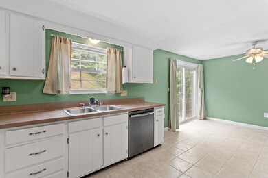 9 E Ridge Rd, MerriMacK, NH 03054 - photo 7