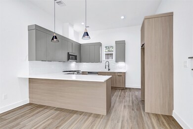 2581 Paul Quinn St, Houston, TX 77091 - photo 7