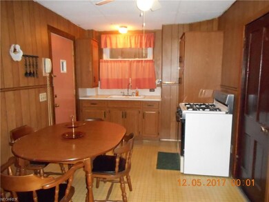 Large eat in kitchen