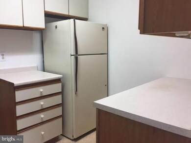 5921 Tamar Dr, Columbia, MD 21045 - photo 5