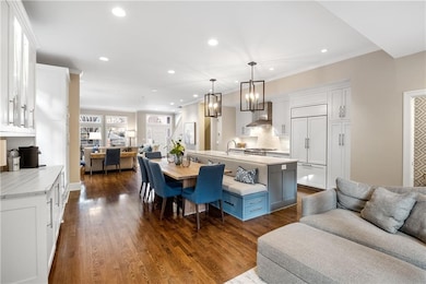 4959 Wyandotte St unit 3E, Kansas City, MO 64112 - photo 5