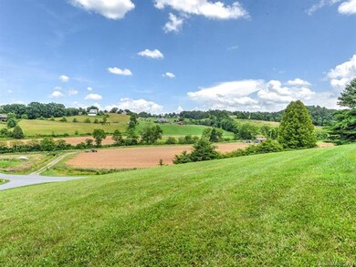 20 Highcrest Dr, Leicester, NC 28748 - photo 2