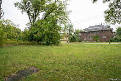 6913 Benson St, Detroit, MI 48207 - photo 6