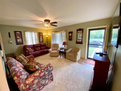 501 E Grant St, Virginia, IL 62691 - photo 6