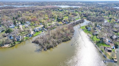 35116 N Lake Matthews Trail, Grant Township, IL 60041 - photo 4