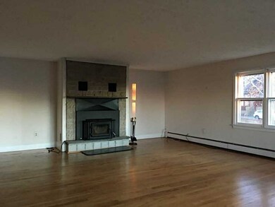 432 Wolcott Ave, Middletown, RI 02842 - photo 5