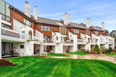 126 Merrimac St unit 7, Newburyport, MA 01950 - photo 3