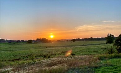 1610 Major Stone Cir, Prairie Grove, AR 72753 - photo 5