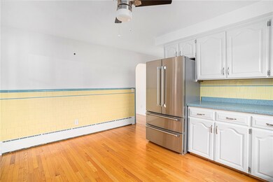 1 Center St, Bristol, RI 02809 - photo 7