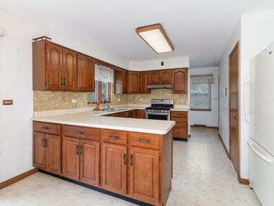 9S371 Modaff Rd, Naperville, IL 60565 - photo 7