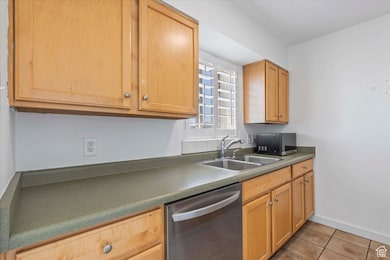 University Heights unit 605, Salt Lake City, UT 84102 - photo 6