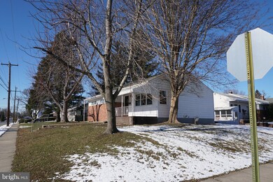 2601 Crozer St, Brookhaven, PA 19015 - photo 2