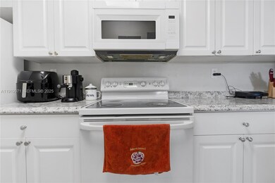 8560 SW 212th St unit 308, Cutler Bay, FL 33189 - photo 5