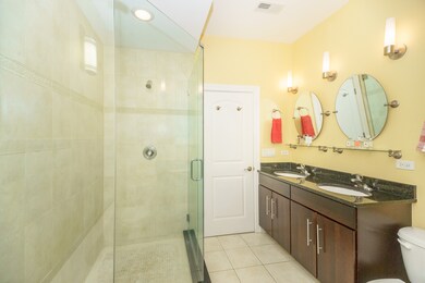 2921 W Glenlake Ave unit 2S, Chicago, IL 60659 - photo 5