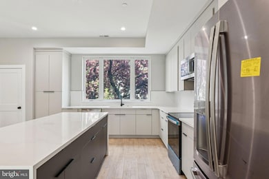 332 Carson St, Philadelphia, PA 19128 - photo 5