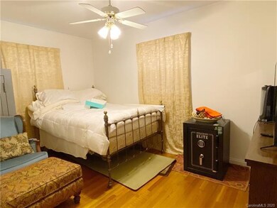 168 Shumaker Dr, Statesville, NC 28625 - photo 3