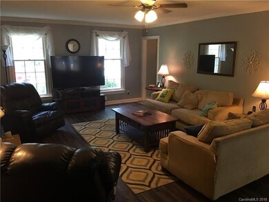 Spacious Great Room!!