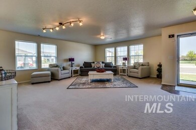 1077 E Yankee Basin Dr, Kuna, ID 83634 - photo 2