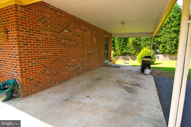 940 Decesaris Dr, Lothian, MD 20711 - photo 6