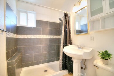 Main house bathroom 1