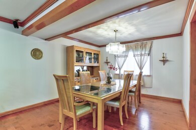 006_Dining Room