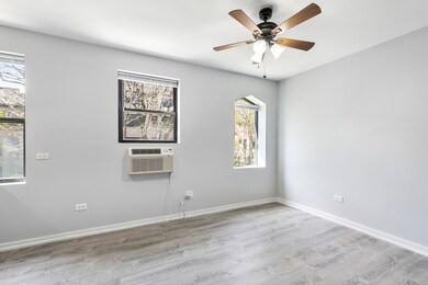 4875 N Magnolia Ave unit 302, Chicago, IL 60640 - photo 3