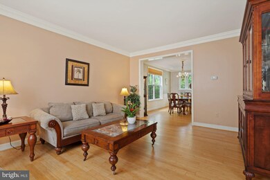 2920 Middle Bridge Ct, Crofton, MD 21114 - photo 3