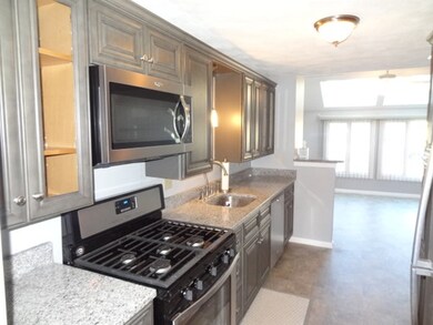 108 Brickett Hill Cir, Haverhill, MA 01830 - photo 3