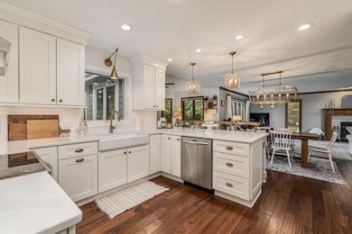 353 Westfield Way, Pewaukee, WI 53072 - photo 3