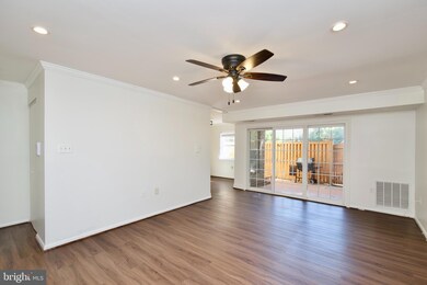 1952 Kennedy Dr unit T3, McLean, VA 22102 - photo 3