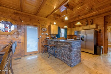 905 Mcmakin Way, Pigeon Forge, TN 37863 - photo 6