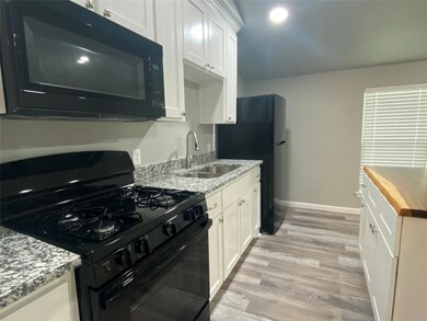 101 Lane Ave unit 3, Cleburne, TX 76033 - photo 4