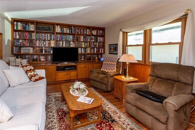 1239 71st St, Windsor Heights, IA 50324 - photo 5