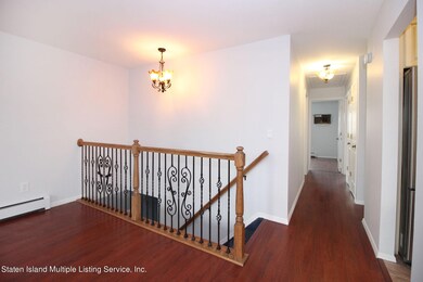 207 Willow Rd E, Staten Island, NY 10314 - photo 6