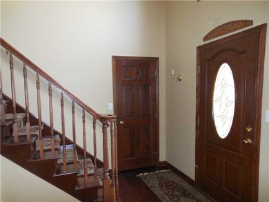 Entry/Foyer.