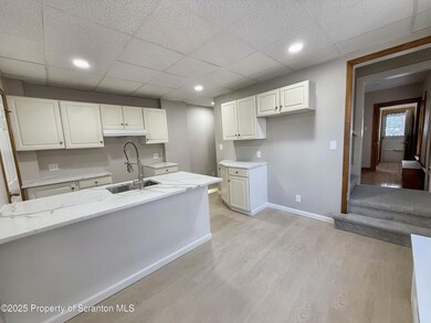 1513 Myrtle St unit 15, Scranton, PA 18510 - photo 2