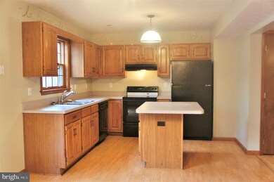 23246 Holly Hill Ln, California, MD 20619 - photo 6