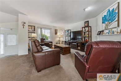 63 Jamie Ct, Monmouth Junction, NJ 08852 - photo 2