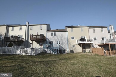 607 Knightsbridge Dr, Hagerstown, MD 21740 - photo 7