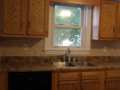 9 Irving Place, Menands, NY 12204 - photo 4