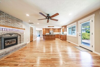 1851 Canyon Ave, Medford, OR 97504 - photo 7